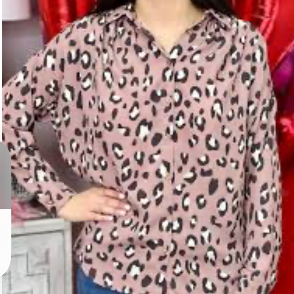 Leopard print button up - Picture 2 of 10